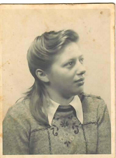 Tyla Beeri, 1927–2022
